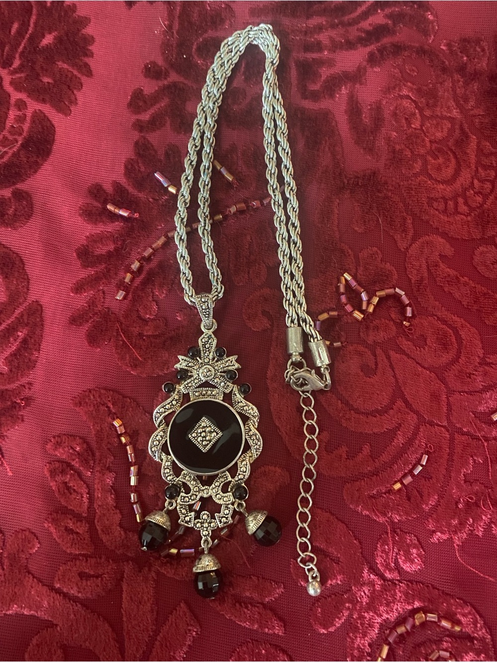 Antique-Style Black and Silver Filigree Pendant Necklace
